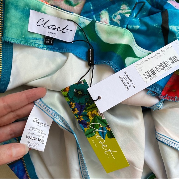 ASOS M Closet London Bold Color Artist Print Dress - Picture 7 of 8